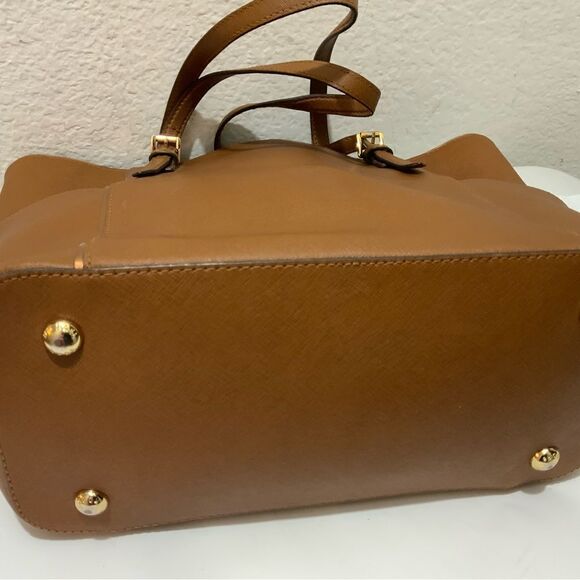 Michael Kors Jet Set East West Top Zip Tote in Luggage - Picture 7 of 14